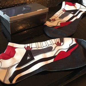 Jordan 4 Fire Red socks